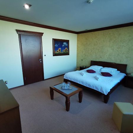 Panorama Apartman Нови-Сад Экстерьер фото